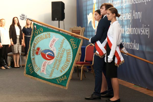 Rozpoczęcie roku 2024-2025 klasy 1-4 Rozpoczęcie roku 2024-2025 klasy 1-4 - kliknięcie spowoduje powiększenie zdjęcia