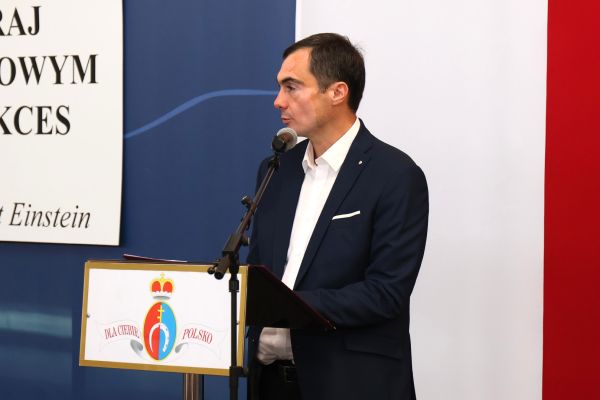 Rozpoczęcie roku 2024-2025 klasy 1-4 Rozpoczęcie roku 2024-2025 klasy 1-4 - kliknięcie spowoduje powiększenie zdjęcia