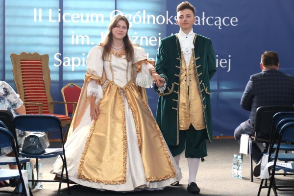 Rozpoczęcie roku 2024-2025 klasy 1-4 Rozpoczęcie roku 2024-2025 klasy 1-4 - kliknięcie spowoduje powiększenie zdjęcia