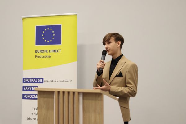 SzkolnyDzienJezykow SzkolnyDzienJezykow - kliknięcie spowoduje powiększenie zdjęcia