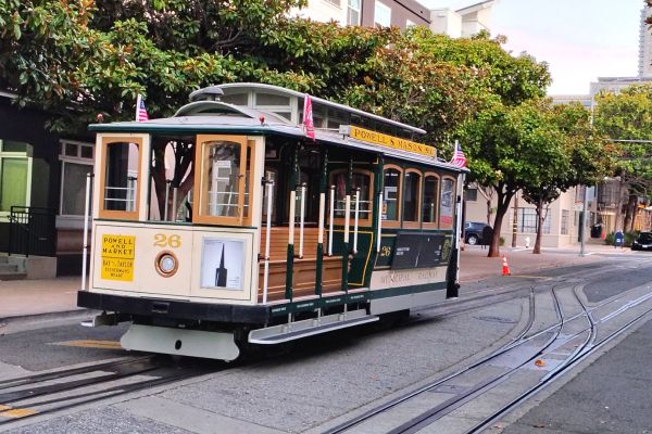 Queen Hedvig Scholarship 2024 Queen Hedvig Scholarship 2024 - kliknięcie spowoduje powiększenie zdjęcia