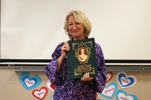 Wybory Sapieżanki i Sapiehy II LO -kliknięcie spowoduje powiększenie zdjęcia Wybory Sapieżanki i Sapiehy II LO