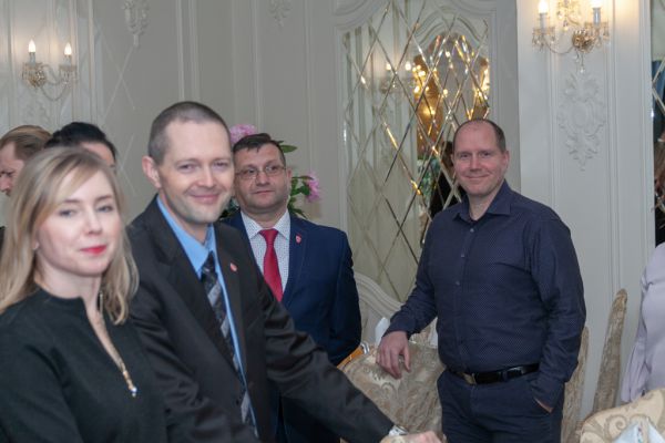 Nauczyciele j. angielskiego - wspólne zdjęcie- kliknięcie spowoduje powiększenie zdjęcia Nauczyciele j. angielskiego - wspólne zdjęcie