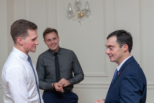 Pan dyrektor i zaproszeni goście - kliknięcie spowoduje powiększenie zdjęcia Pan dyrektor i zaproszeni goście