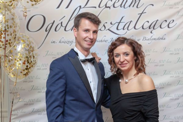 Wspólne zdjęcie przy pamiątkowej ściance - kliknięcie spowoduje powiększenie zdjęcia Wspólne zdjęcie przy pamiątkowej ściance