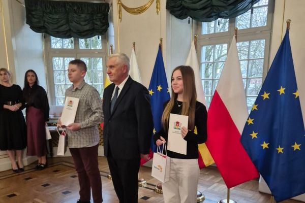 Nagrodzeni uczniowie w konkursie -Kto to taki Wolontariusz?