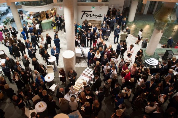 Wspólne zdjęcie gości- kliknięcie spowoduje powiększenie zdjęcia Wspólne zdjęcie wszystkich zaproszonych gości