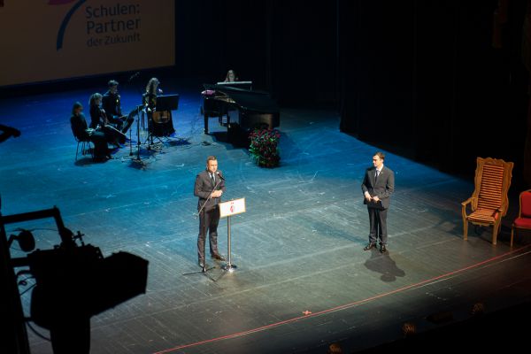 Przemówienie Zastępcy Prezydenta Miasta- kliknięcie spowoduje powiększenie zdjęcia Przemówienie Zastępcy Prezydenta Miasta