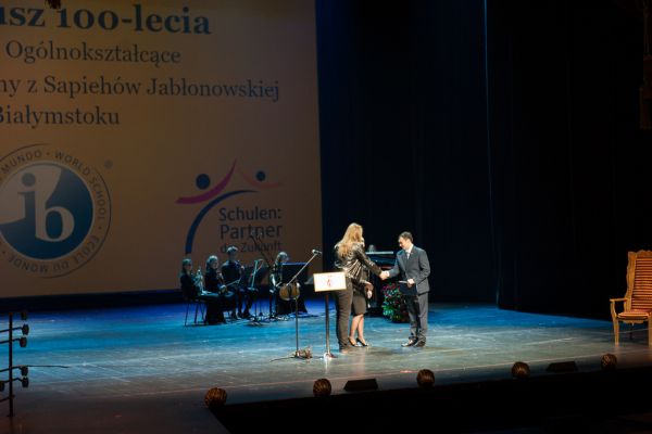 Gratulacje od Pana dyrektora- kliknięcie spowoduje powiększenie zdjęcia Gratulacje od Pana dyrektora