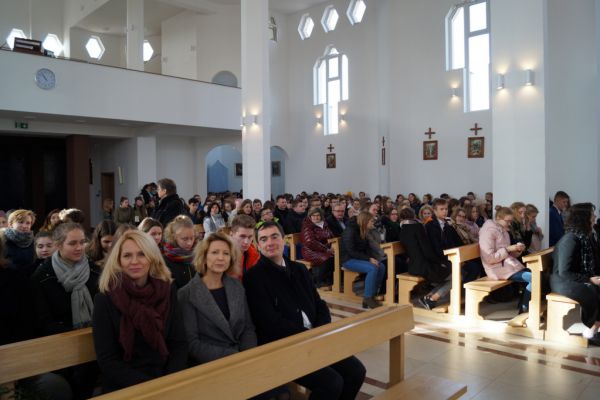 Społeczność II LO w Kościele