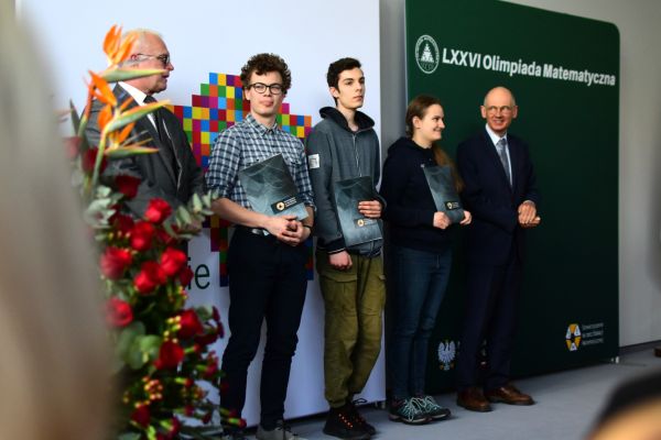 Olimpiada Matematyczna 2025 Dzień IV