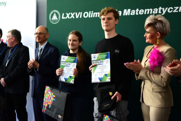 Olimpiada Matematyczna 2025 Dzień IV