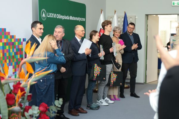 Olimpiada Matematyczna 2025 Dzień IV
