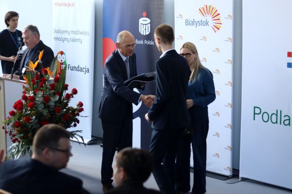 Olimpiada Matematyczna 2025 Dzień IV