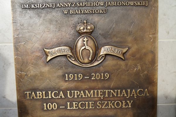 Tablica pamiątkowa 100 lecie szkoły