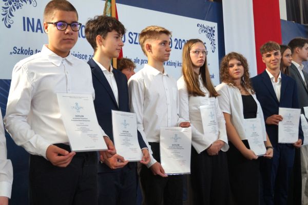 rozpoczecie-roku-szkolnego-2025-2026 rozpoczecie-roku-szkolnego-2025-2026