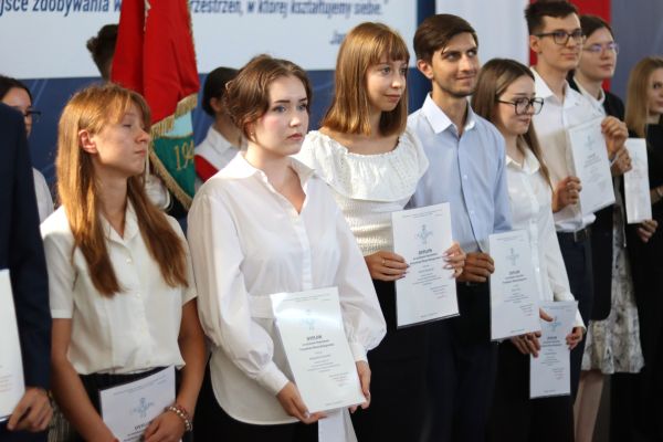 rozpoczecie-roku-szkolnego-2025-2026 rozpoczecie-roku-szkolnego-2025-2026