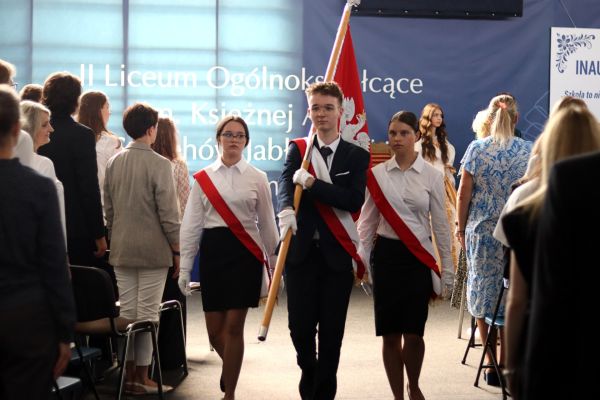 rozpoczecie-roku-szkolnego-2025-2026 rozpoczecie-roku-szkolnego-2025-2026