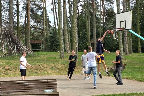 Wyjazd integracyjny klas pierwszych LO 2025 Wyjazd integracyjny klas pierwszych LO 2025