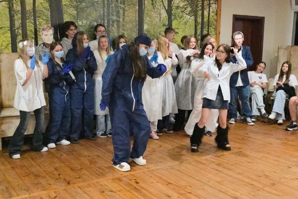 Wyjazd integracyjny klas pierwszych LO 2025 Wyjazd integracyjny klas pierwszych LO 2025