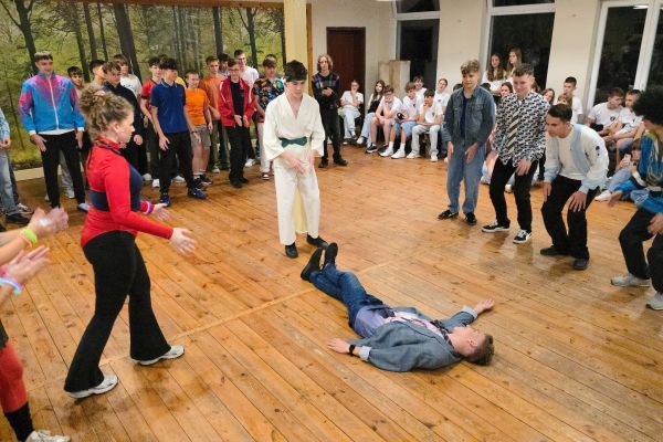 Wyjazd integracyjny klas pierwszych LO 2025 Wyjazd integracyjny klas pierwszych LO 2025