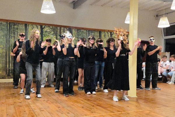 Wyjazd integracyjny klas pierwszych LO 2025 Wyjazd integracyjny klas pierwszych LO 2025