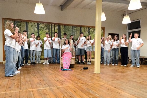 Wyjazd integracyjny klas pierwszych LO 2025 Wyjazd integracyjny klas pierwszych LO 2025