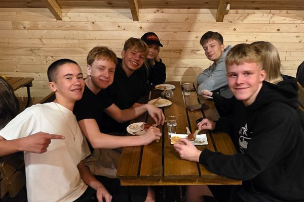 Wyjazd integracyjny klas pierwszych LO 2025 Wyjazd integracyjny klas pierwszych LO 2025