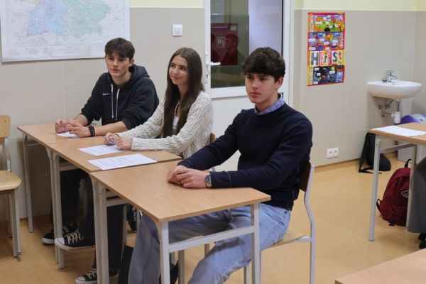 Wybory Sapieżanki i Sapiehy II LO -kliknięcie spowoduje powiększenie zdjęcia Wybory Sapieżanki i Sapiehy II LO