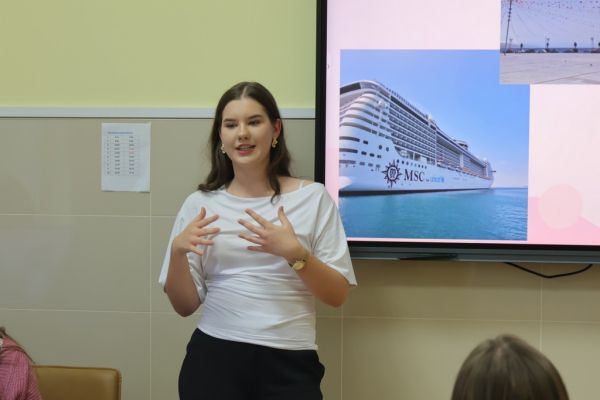 Wybory Sapieżanki i Sapiehy II LO -kliknięcie spowoduje powiększenie zdjęcia Wybory Sapieżanki i Sapiehy II LO