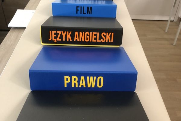 Książki NPRCZ 2025 - rozdzielacze biblioteczne -kliknięcie spowoduje powiększenie zdjęcia Książki NPRCZ 2025 - rozdzielacze biblioteczne