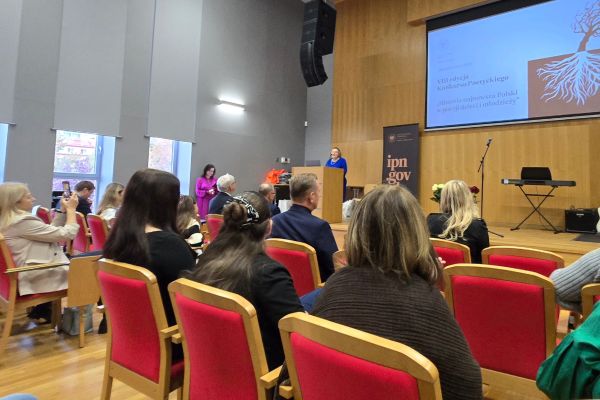 Poetycki debiut uczennic 2025  Poetycki debiut uczennic 2025