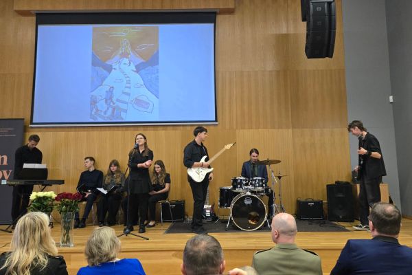 Poetycki debiut uczennic 2025  Poetycki debiut uczennic 2025