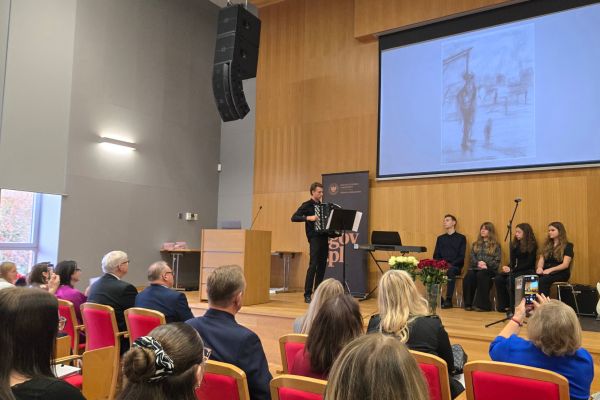 Poetycki debiut uczennic 2025  Poetycki debiut uczennic 2025