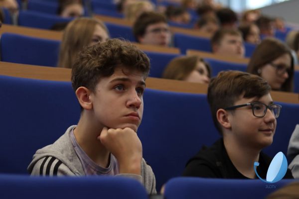 Czy edukacja może zatrzymać dezinformację 2025