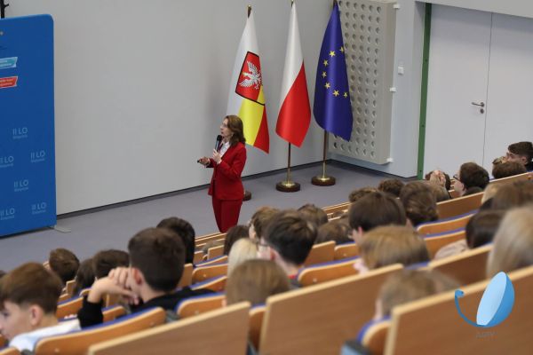 Czy edukacja może zatrzymać dezinformację 2025