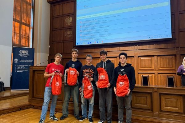 Náboj Fizyczny 2025