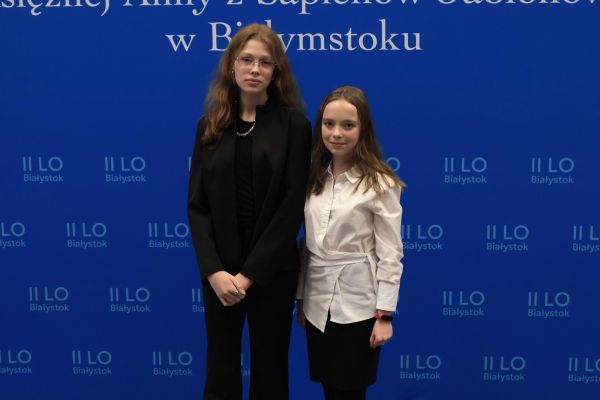 zwolnieni-z-teorii-najciemniej-pod-latarni1C0D901E-925E-B45A-AFF3-AC853D87873D.jpg