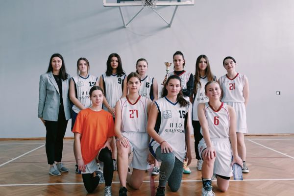 Sala gimnastyczna - drużyna koszykówki