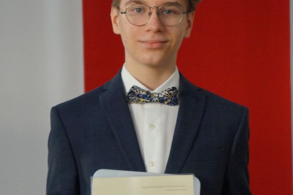 Uczeń na 6 -Tomasz Pogorzelski